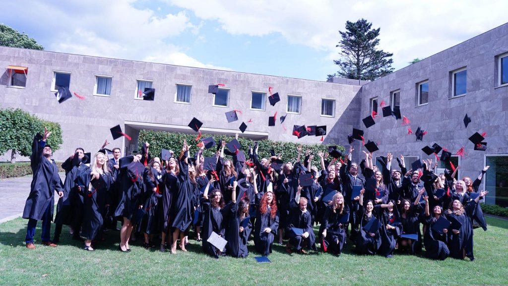 sekolah tinggi setelah au pair